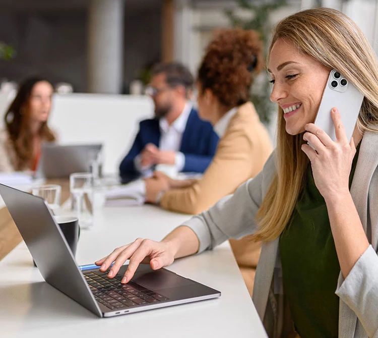 Man working with Optimum Enterprise Internet