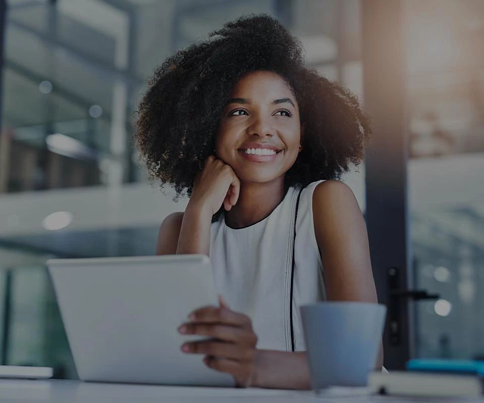 cloud-connect-banner-girl-tablet-mob.jpg