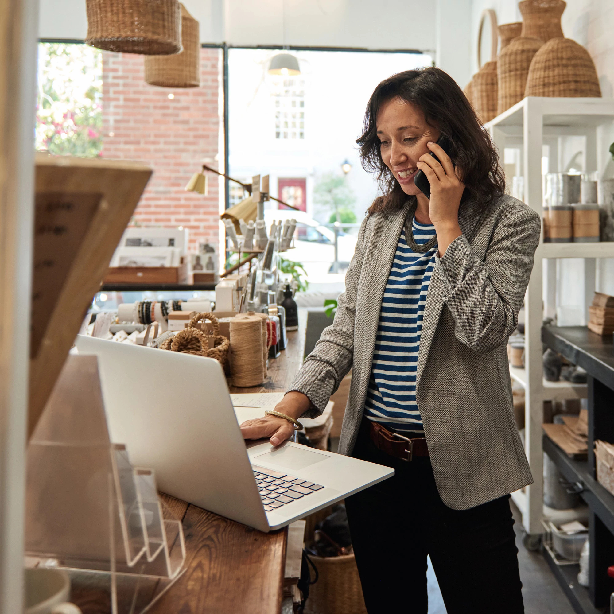 Small Business owner using Optimum secure fiber internet